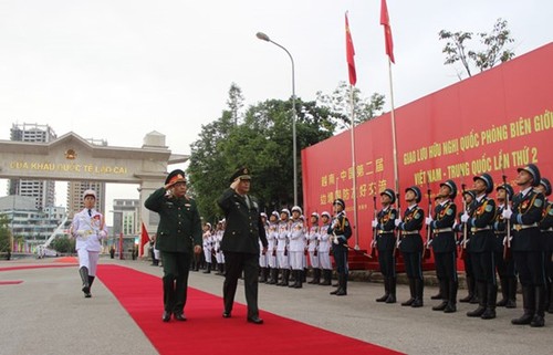 Vietnam, China hold border defense friendship exchange - ảnh 1